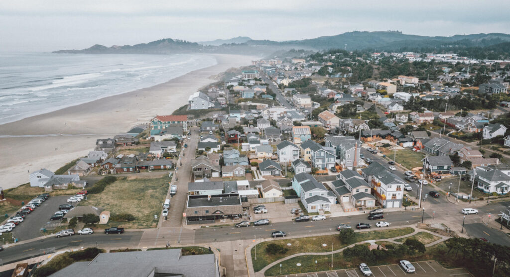Discover Newport Nye Beach Travis Thompson - The Helpful Guide on Things to Do in Newport, Oregon!